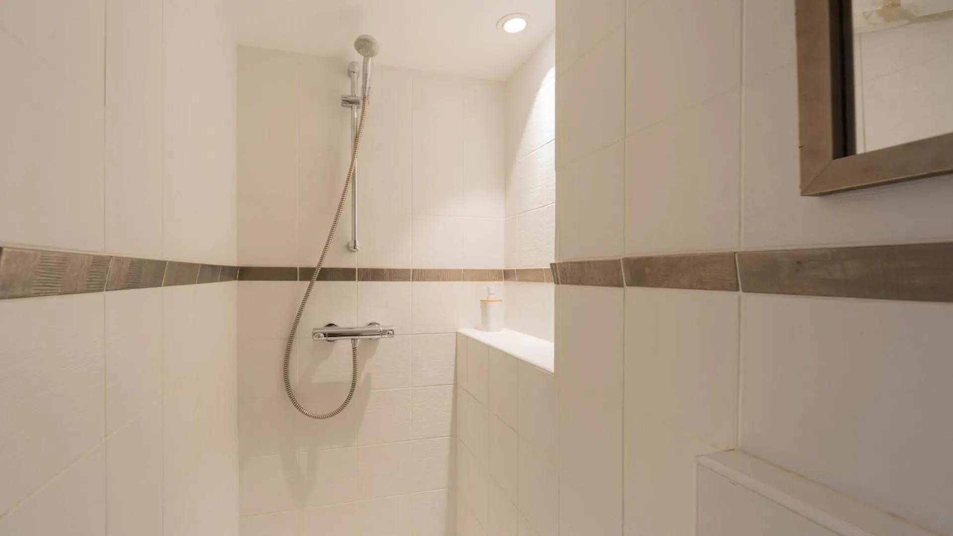 Luxueux 3 Chambres Terrasse De 90M Hypercentre - Wifi Clim - 6 Pers Cannes 0*,